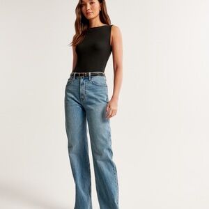Abercrombie The 90s Relaxed Jean High Rise